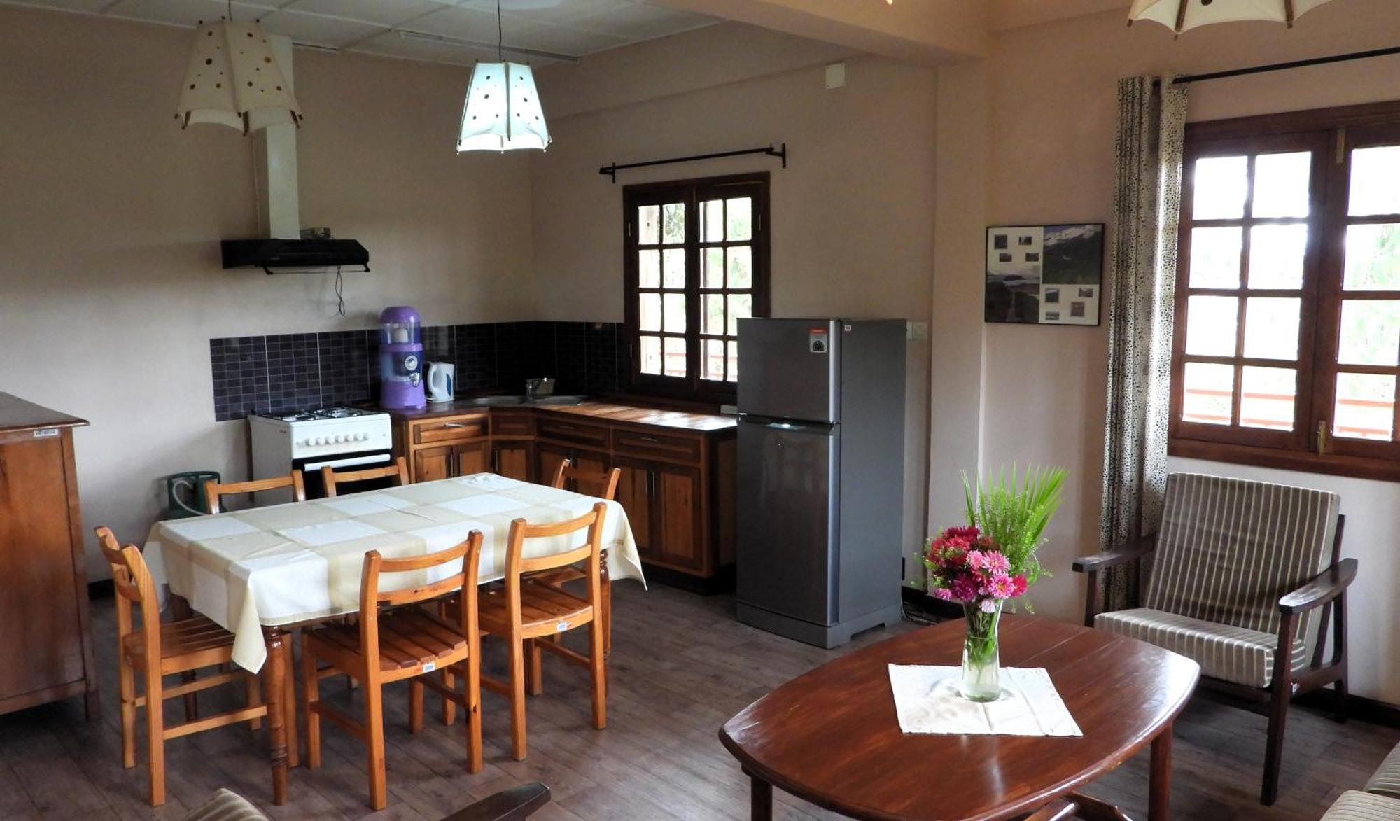 Lovasoa 4C Hotel Antsirabe Kültér fotó